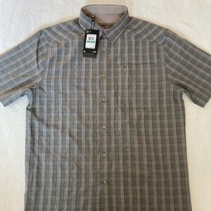 NWT Under Armour UPF 30 lightweight short sleeve.